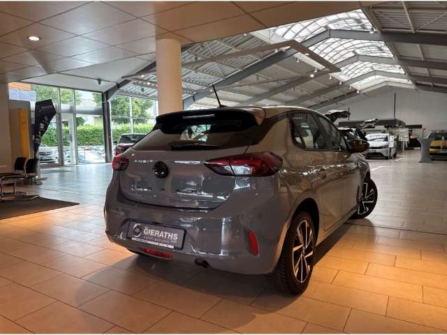 Fahrzeugbild eines Opel Corsa