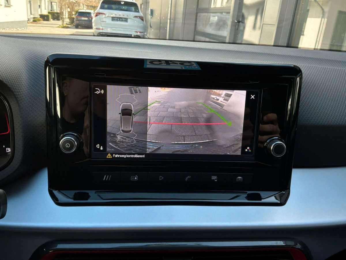 Fahrzeugbild eines SEAT Ibiza