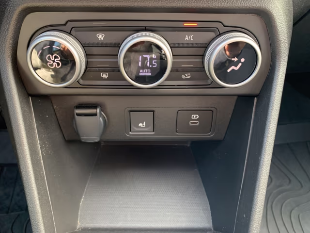 Fahrzeugbild eines Dacia Jogger