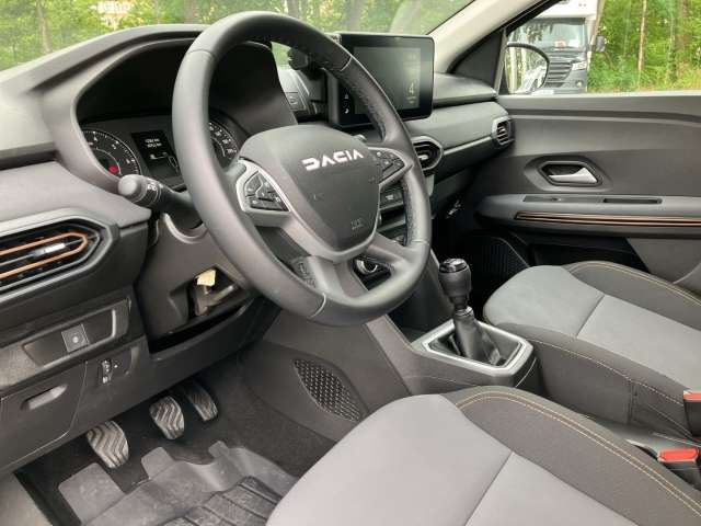 Fahrzeugbild eines Dacia Jogger