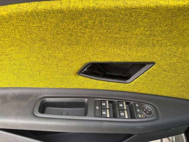 Fahrzeugbild eines Renault 5 E-TECH