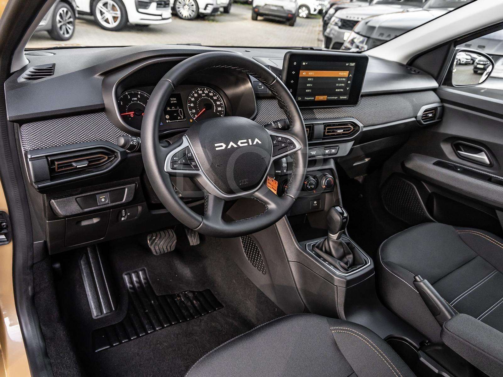 Fahrzeugbild eines Dacia Sandero