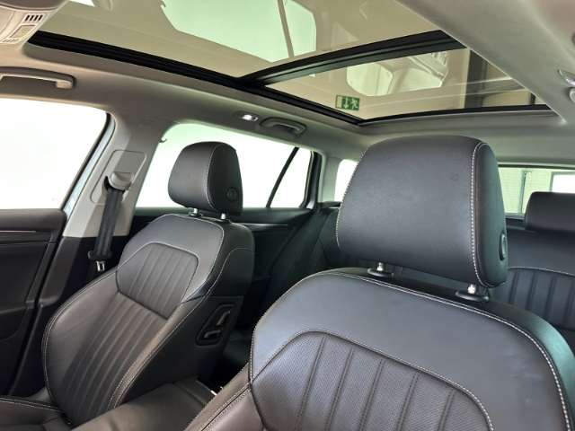 Fahrzeugbild eines Skoda Superb