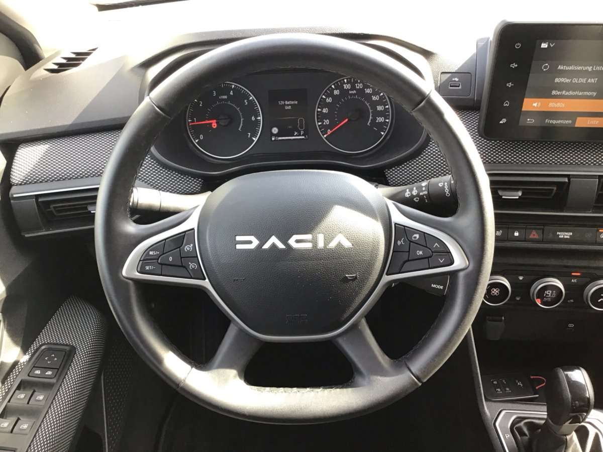 Fahrzeugbild eines Dacia Sandero