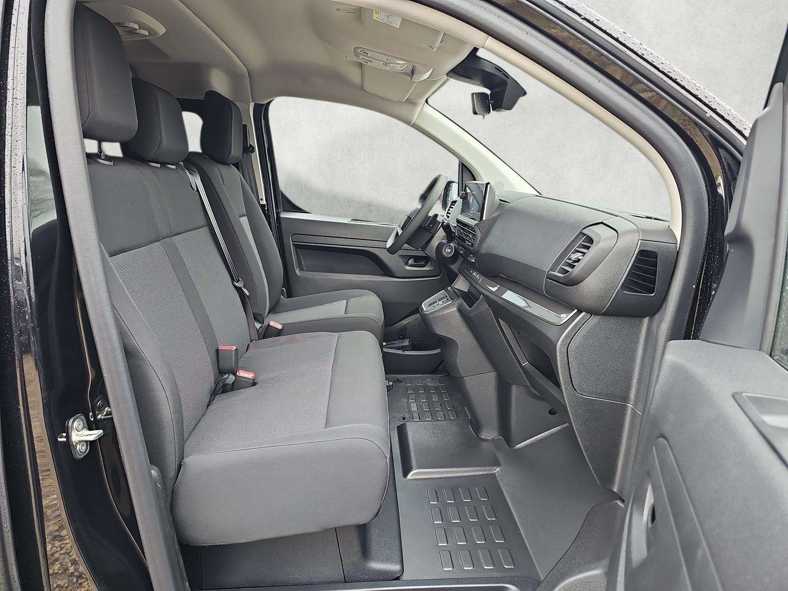 Fahrzeugbild eines Opel Vivaro