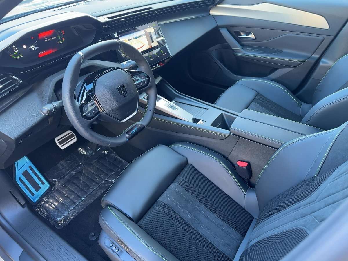 Fahrzeugbild eines Peugeot 408