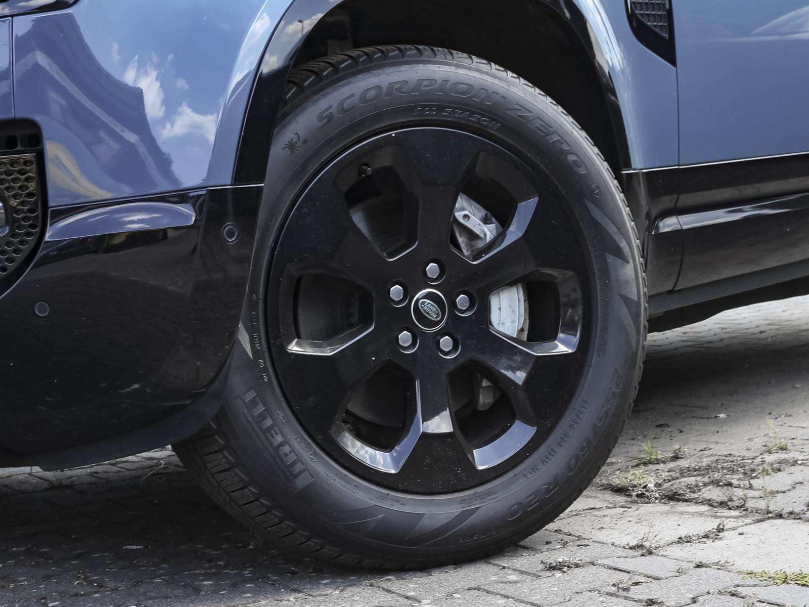 Fahrzeugbild eines Land Rover Defender