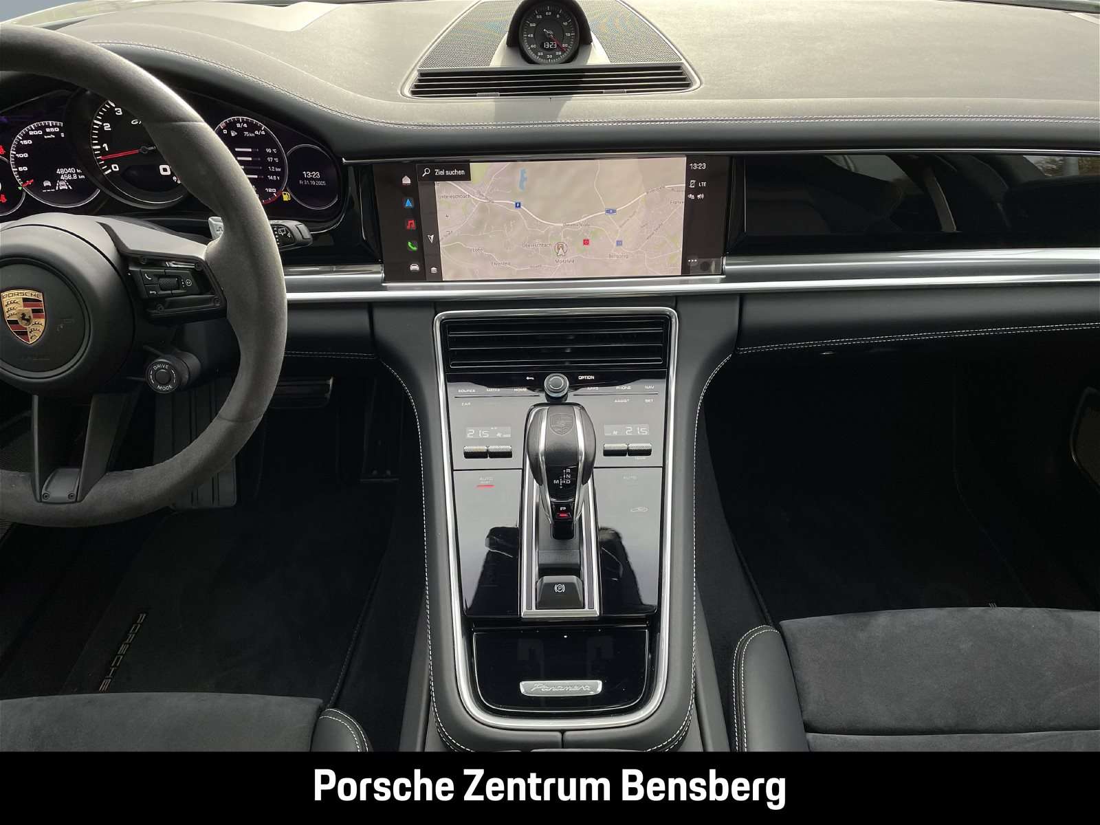 Fahrzeugbild eines Porsche Panamera