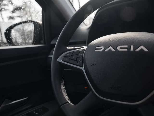 Fahrzeugbild eines Dacia Jogger
