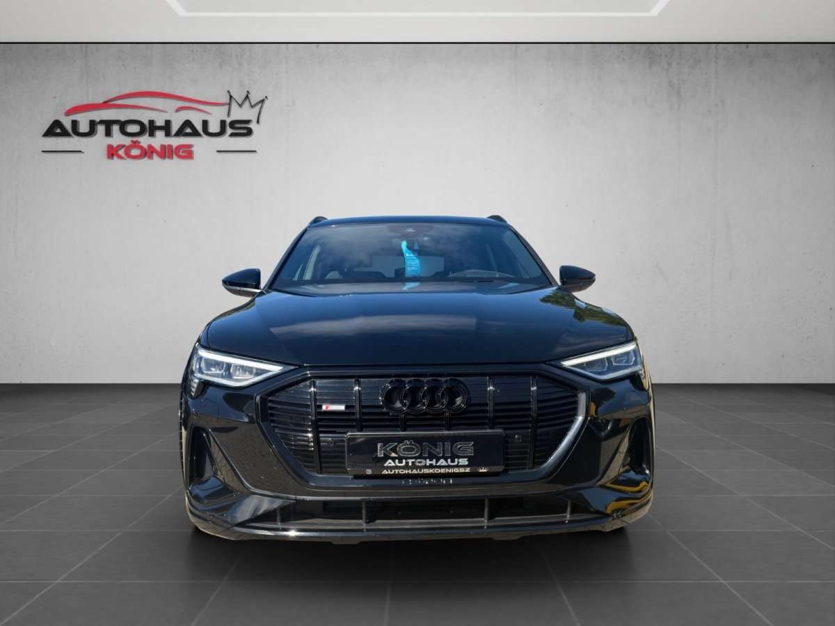 Fahrzeugbild eines Audi e-tron