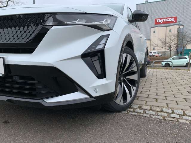 Fahrzeugbild eines Renault Rafale