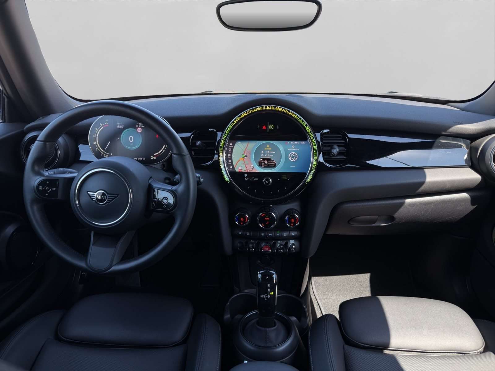 Fahrzeugbild eines MINI COOPER