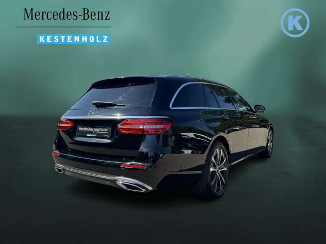 Fahrzeugbild eines Mercedes-Benz E-Klasse