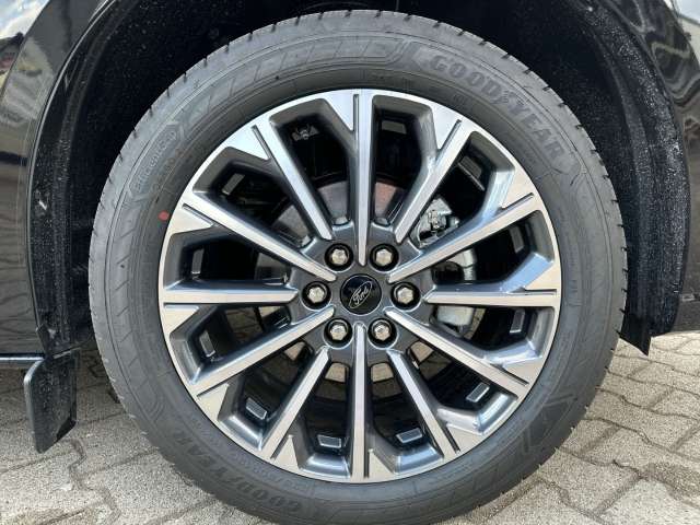 Fahrzeugbild eines Ford Tourneo Custom