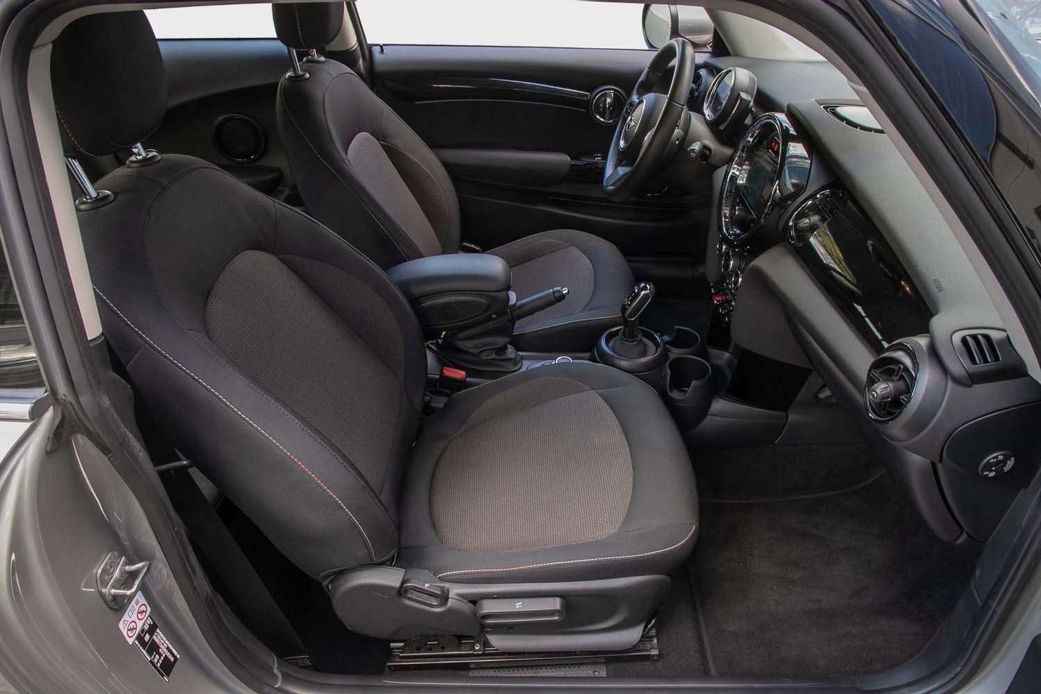 Fahrzeugbild eines MINI COOPER