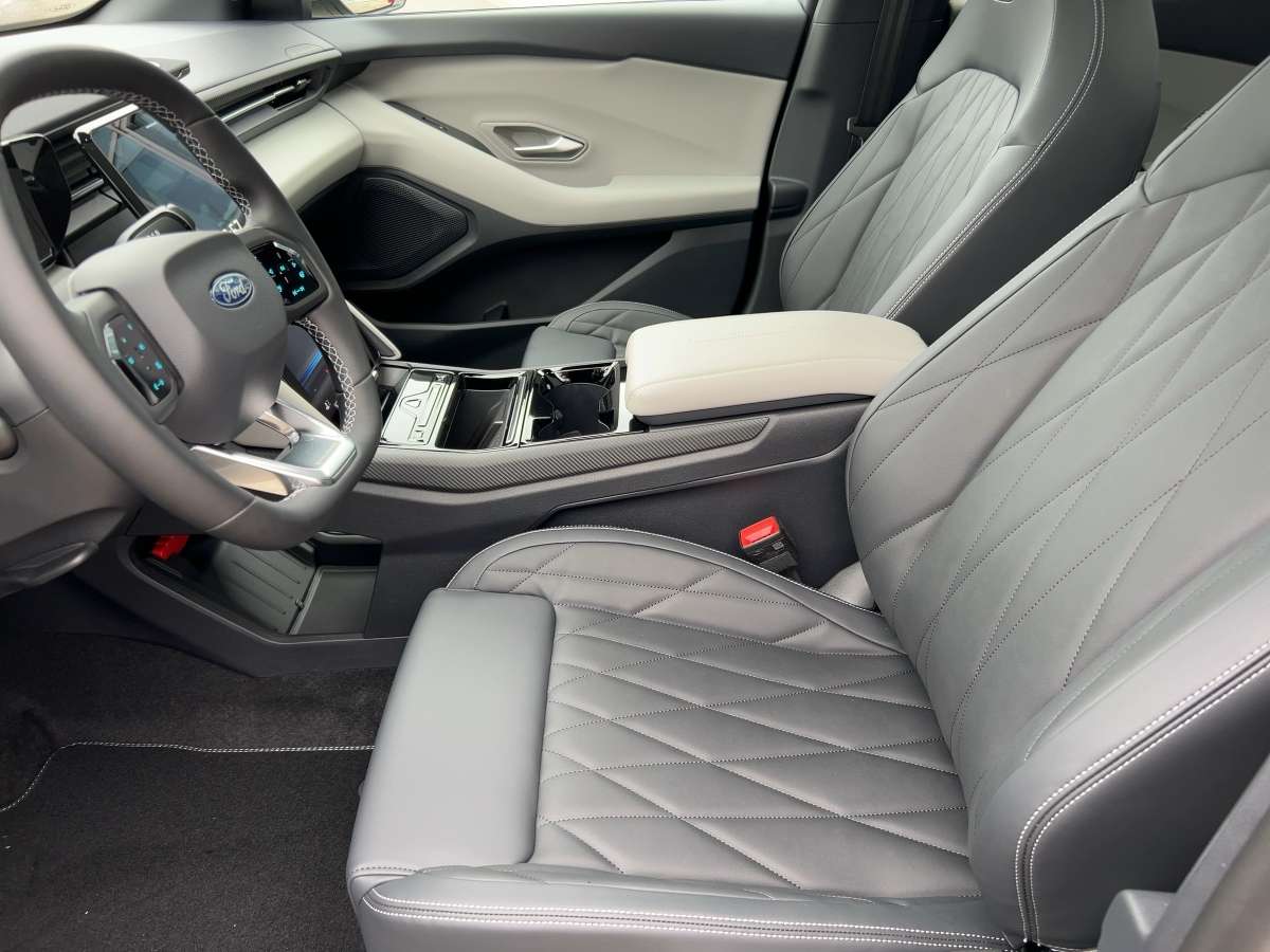 Fahrzeugbild eines Ford Explorer