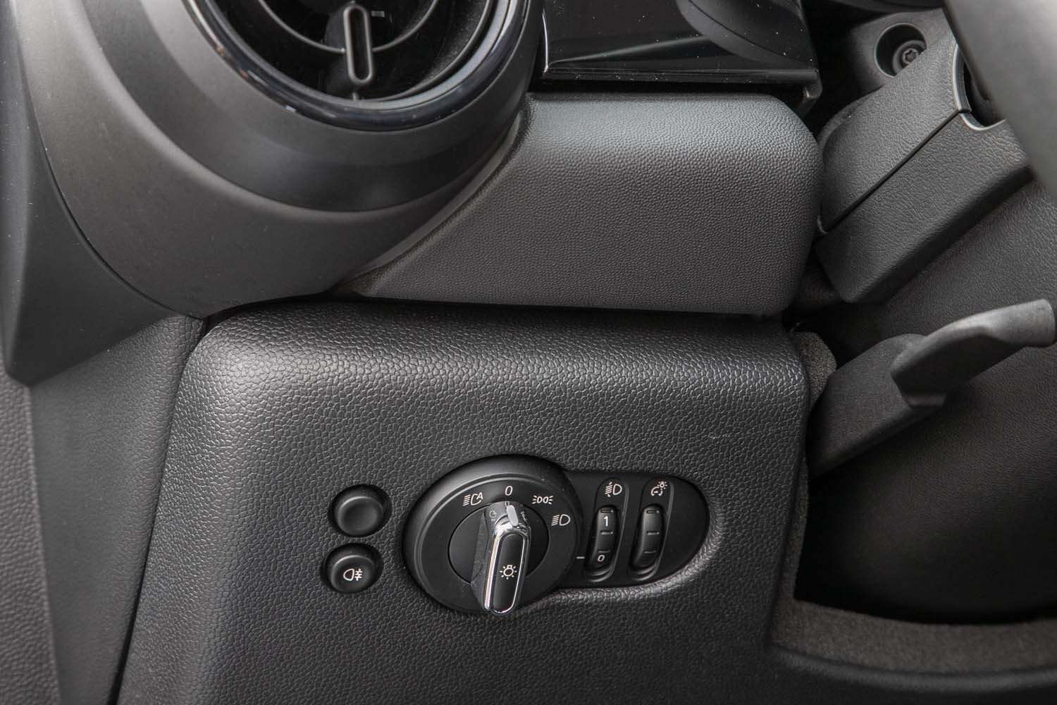 Fahrzeugbild eines MINI COOPER