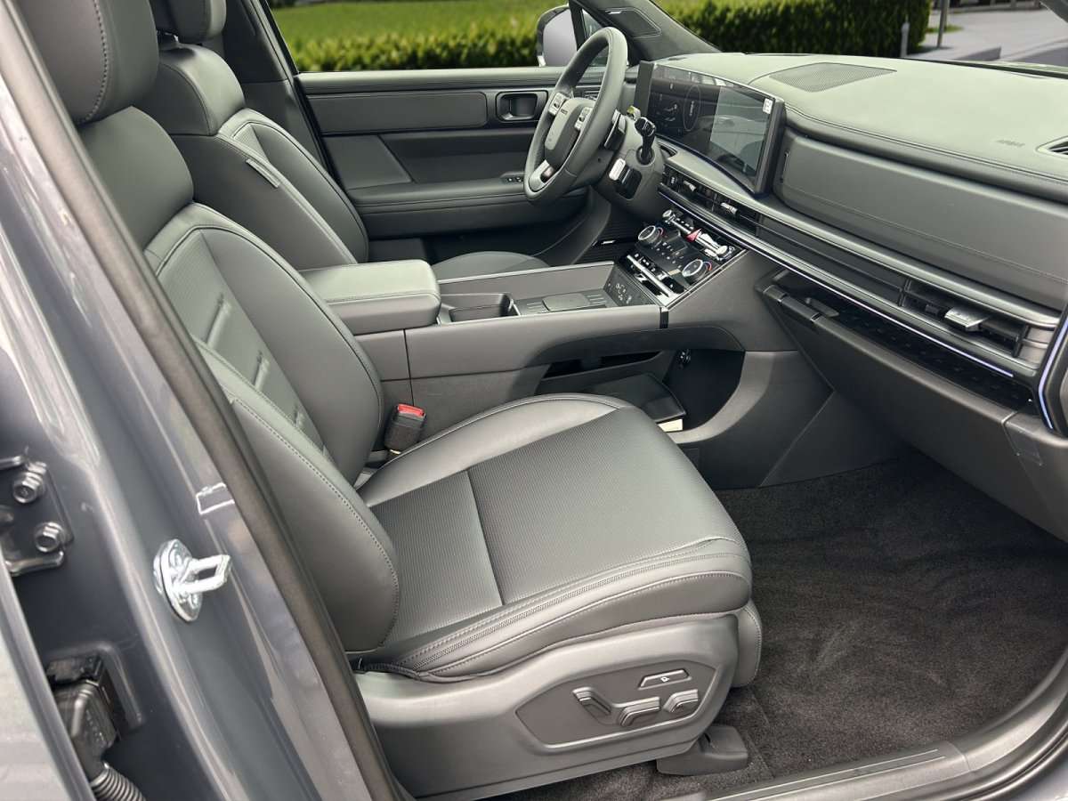 Fahrzeugbild eines Hyundai Santa Fe