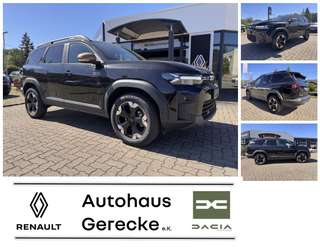 Schräge Frontansicht auf einen Dacia Bigster , freigestellt