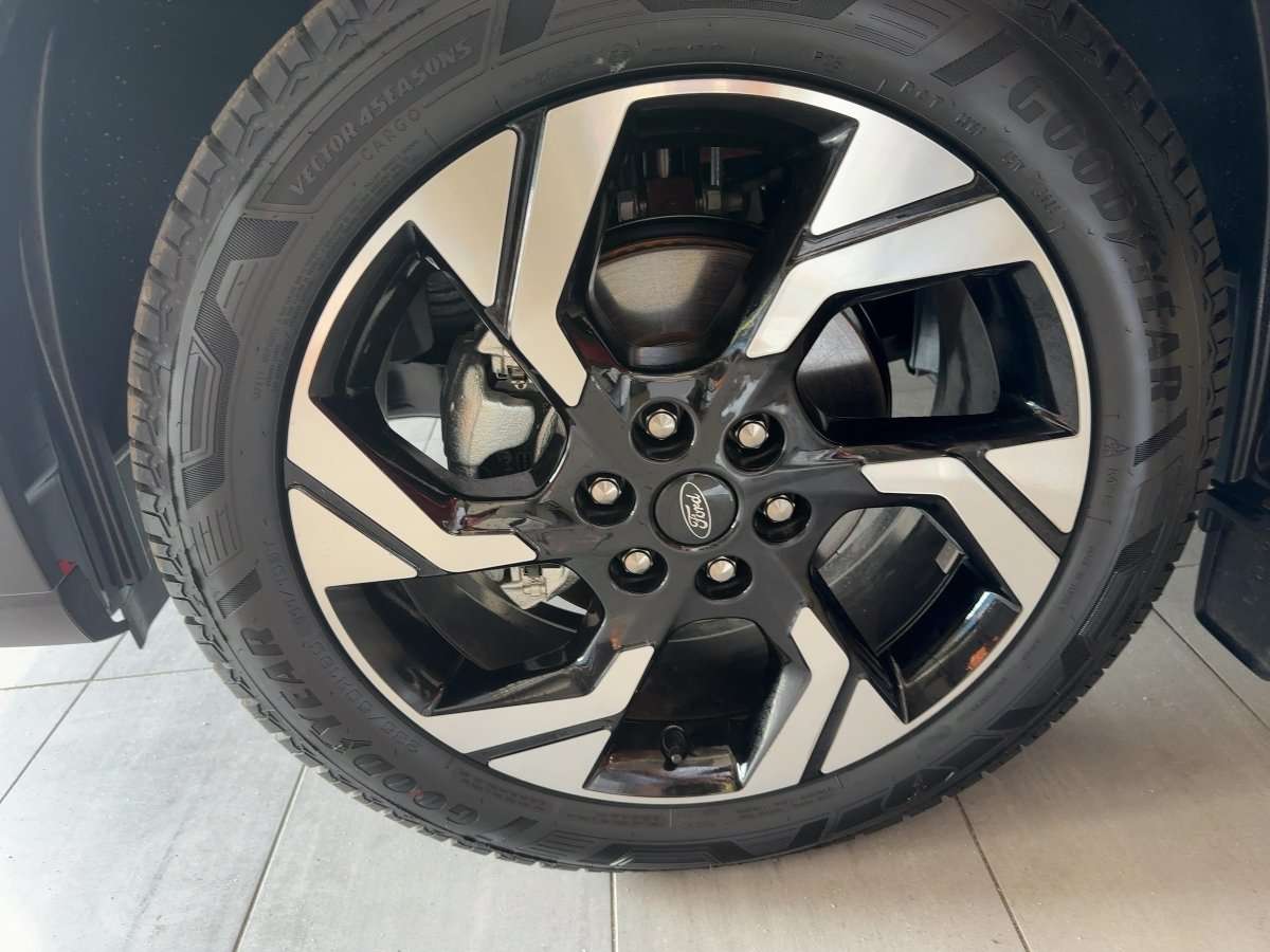 Fahrzeugbild eines Ford Tourneo Custom