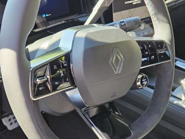 Fahrzeugbild eines Renault Rafale