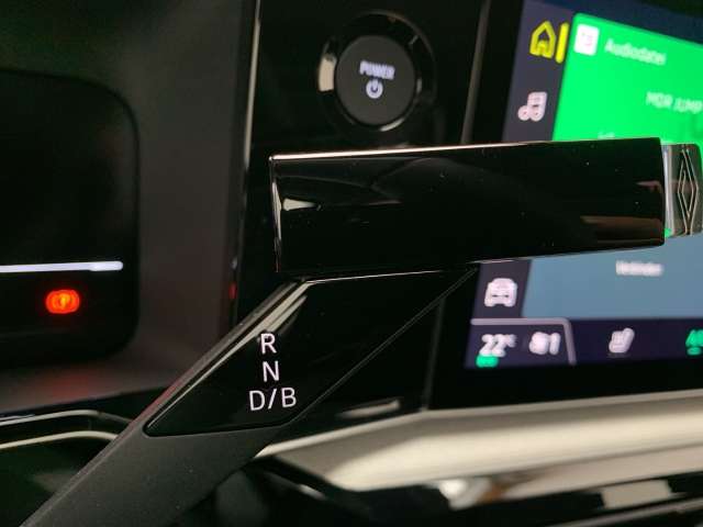 Fahrzeugbild eines Renault 5 E-TECH