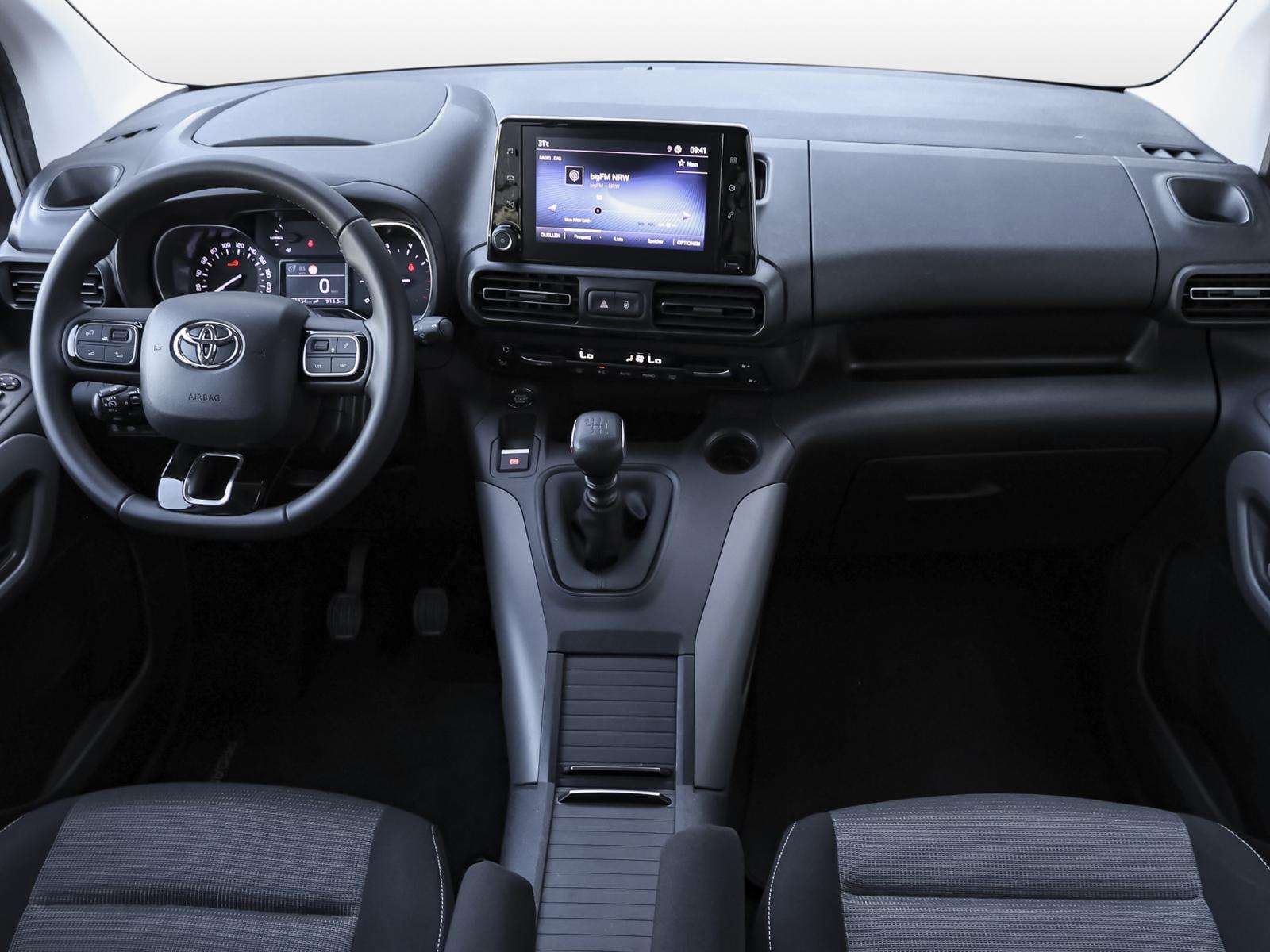 Fahrzeugbild eines Toyota Proace City
