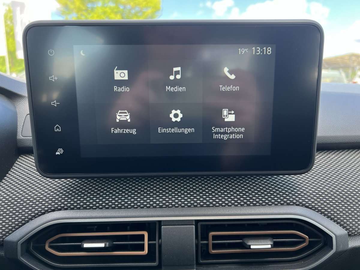 Fahrzeugbild eines Dacia Sandero
