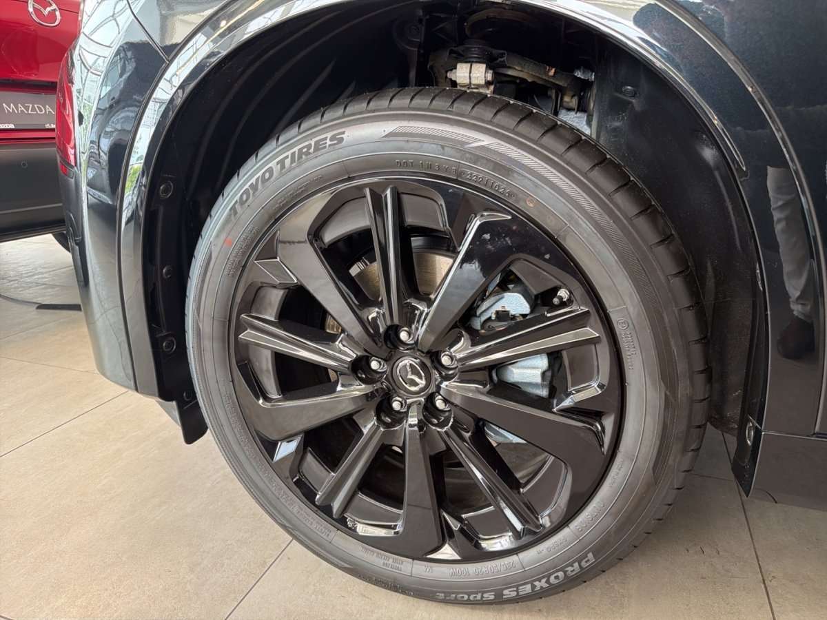 Fahrzeugbild eines Mazda CX-60