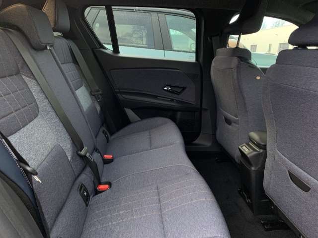 Fahrzeugbild eines Renault 4 E-TECH