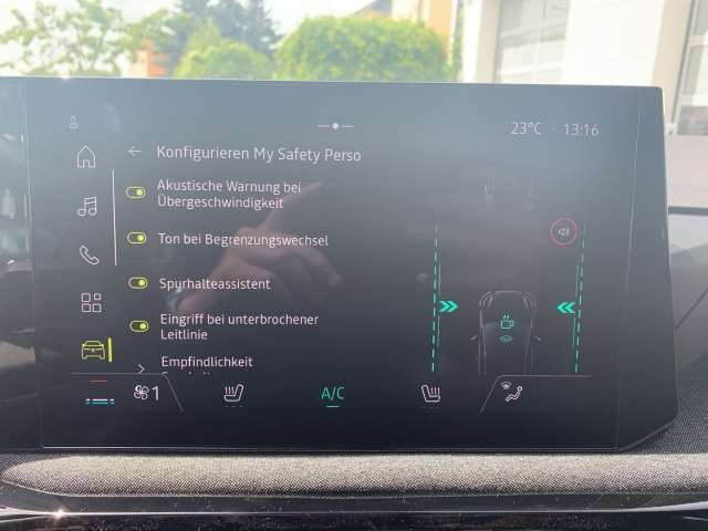 Fahrzeugbild eines Renault Clio