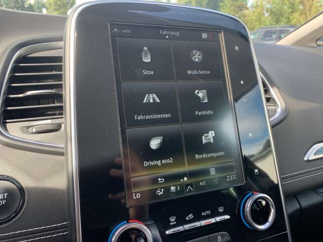 Fahrzeugbild eines Renault Grand Scénic