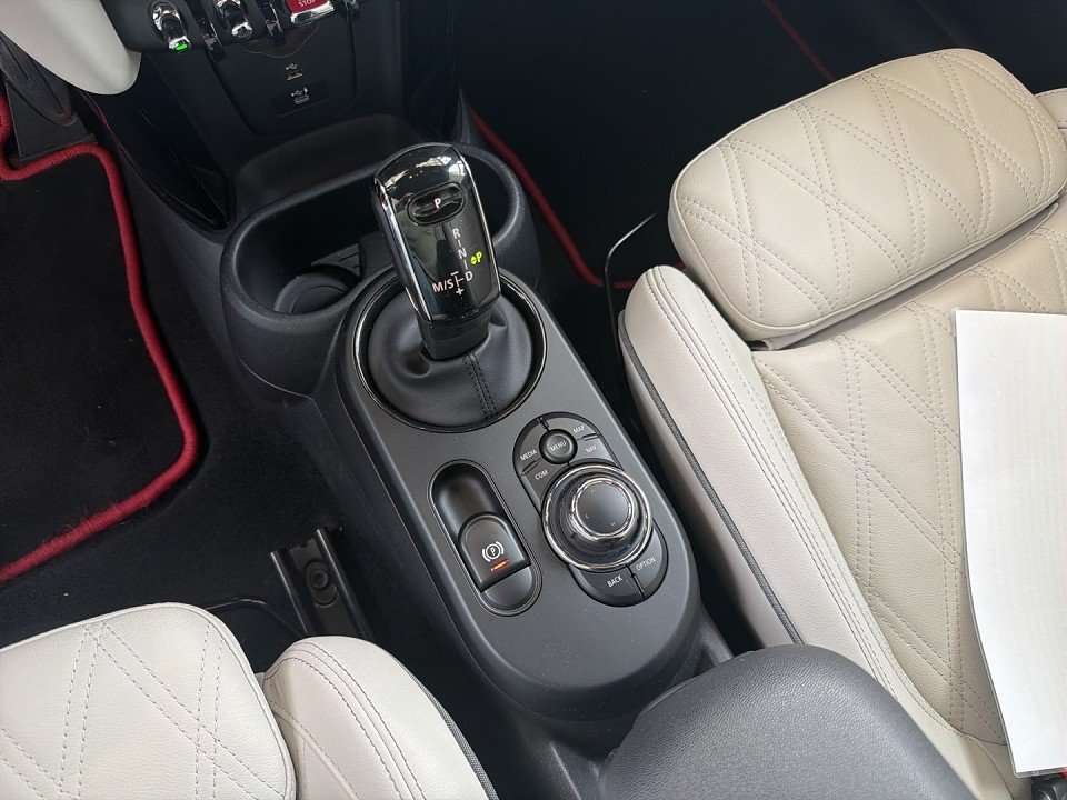 Fahrzeugbild eines MINI COOPER