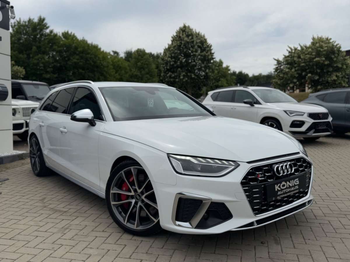 Fahrzeugbild eines Audi S4