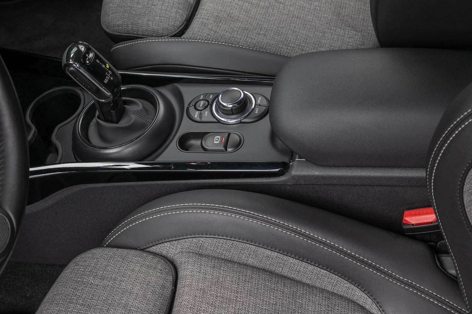 Fahrzeugbild eines MINI COOPER