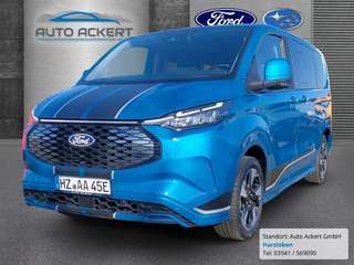 Schräge Frontansicht auf einen Ford Tourneo Custom , freigestellt