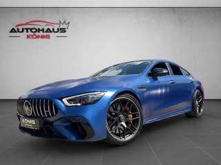 Schräge Frontansicht auf einen Mercedes-Benz AMG GT , freigestellt