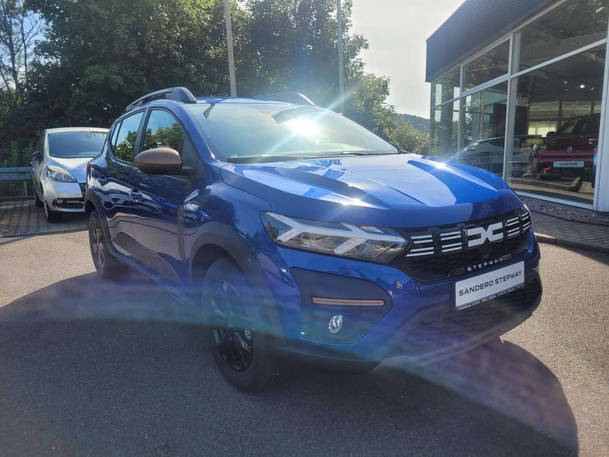 Fahrzeugbild eines Dacia Sandero