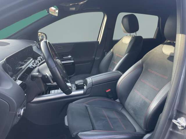 Fahrzeugbild eines Mercedes-Benz B-Klasse