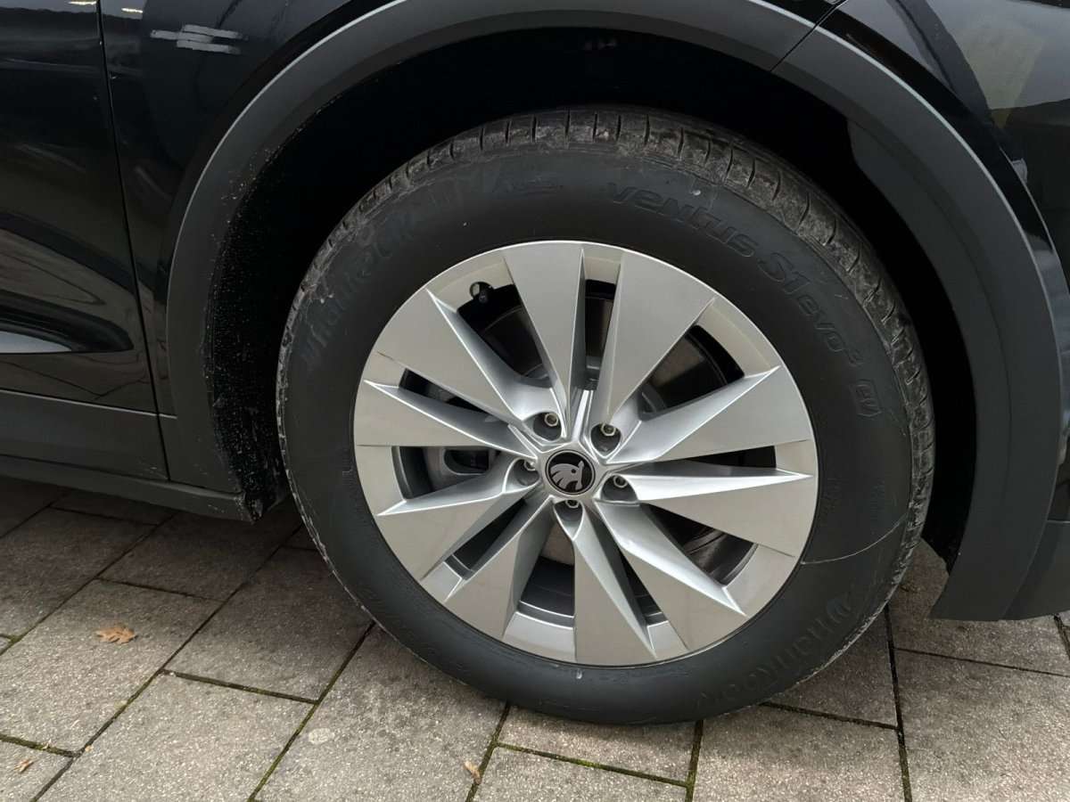 Fahrzeugbild eines Skoda ELROQ
