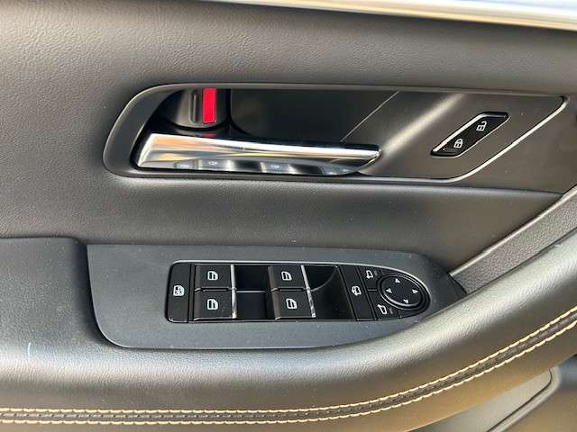 Fahrzeugbild eines Mazda CX-60