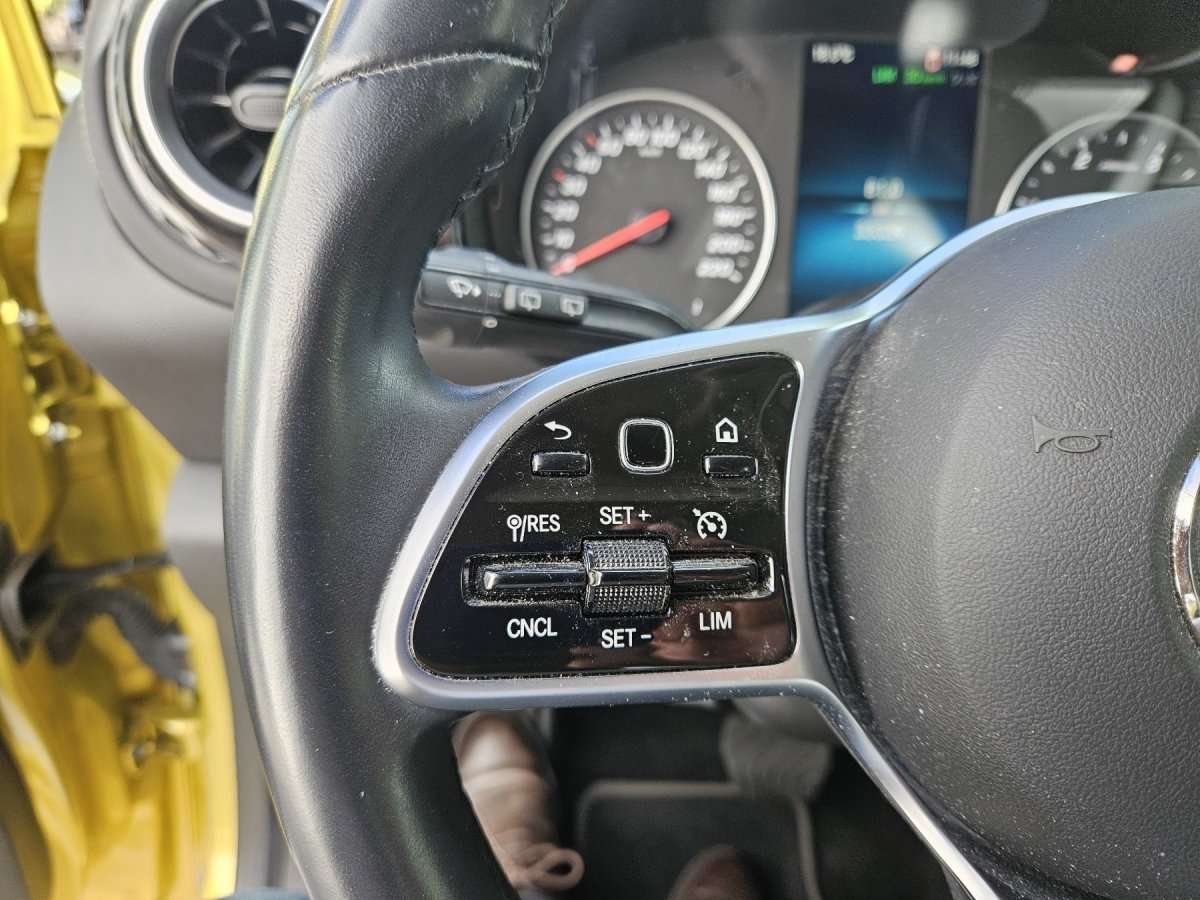 Fahrzeugbild eines Mercedes-Benz Citan
