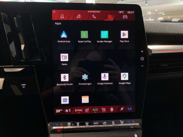 Fahrzeugbild eines Renault Scenic E-TECH