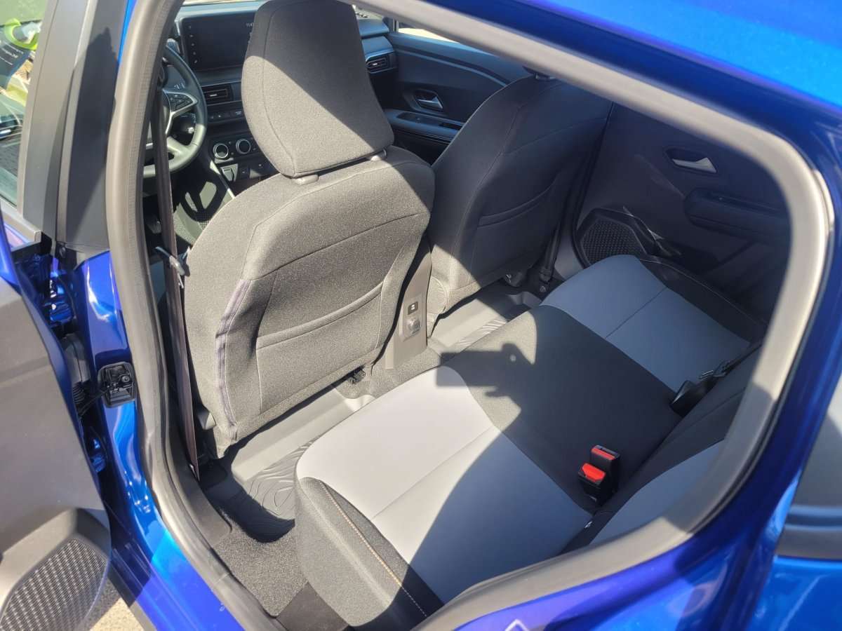 Fahrzeugbild eines Dacia Sandero