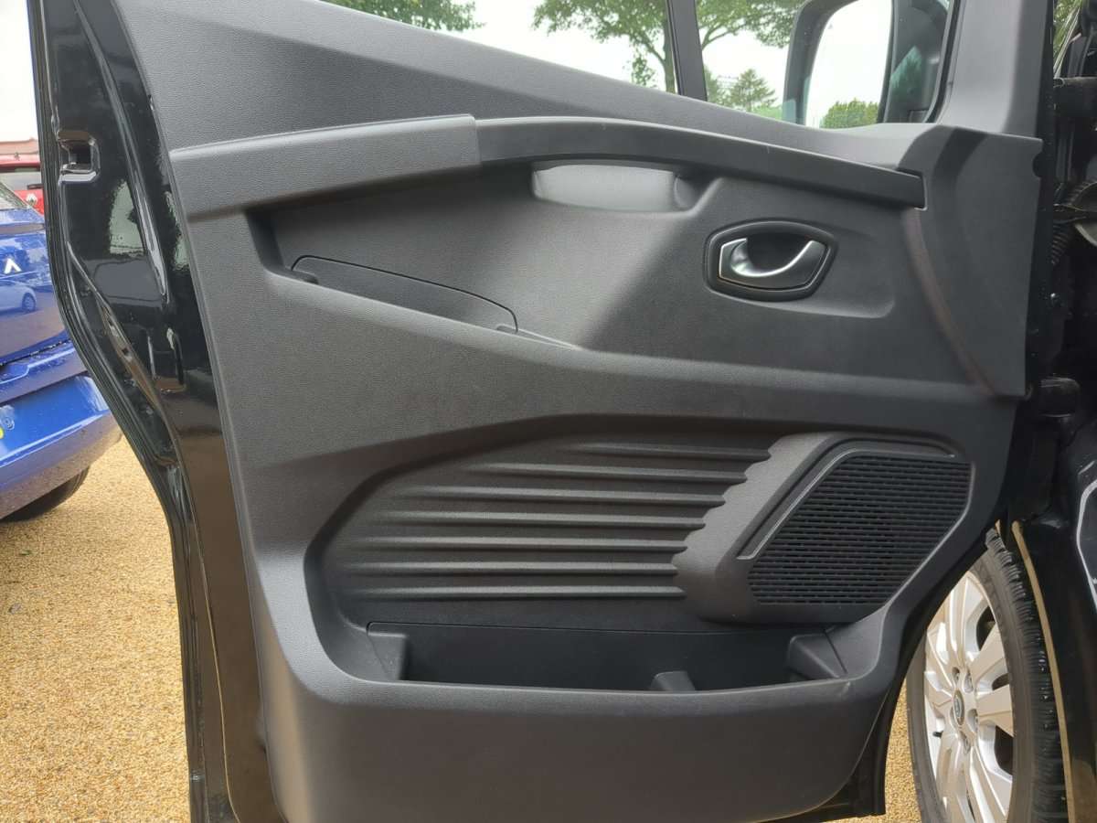 Fahrzeugbild eines Nissan Primastar