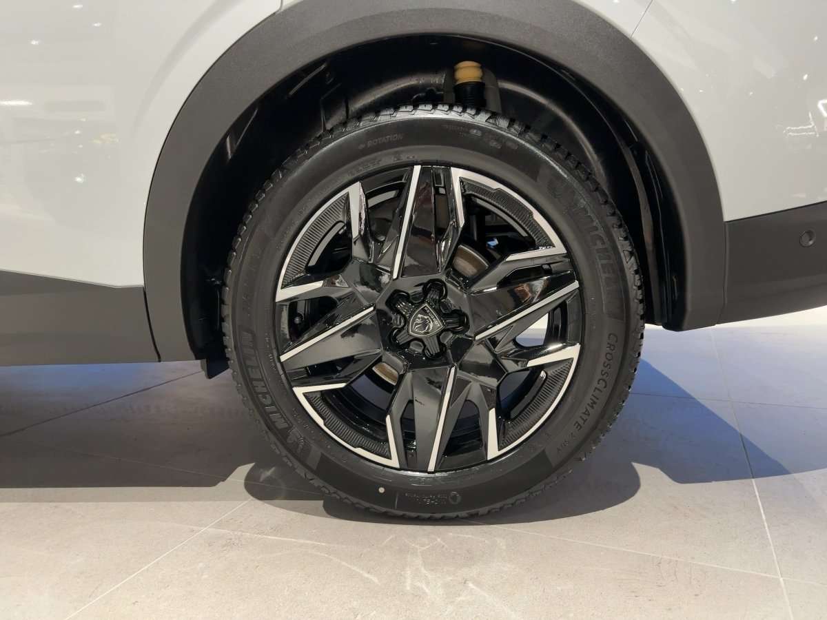Fahrzeugbild eines Peugeot 5008