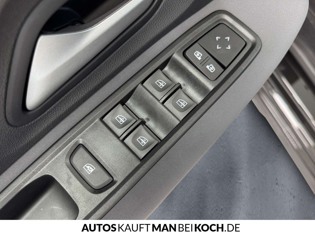 Fahrzeugbild eines Dacia Sandero