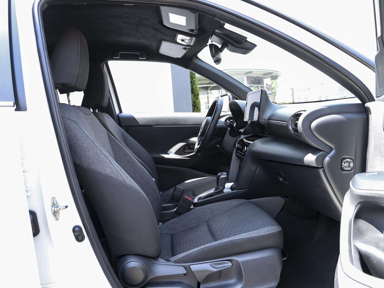 Fahrzeugbild eines Toyota Yaris Cross