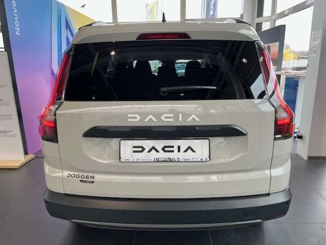 Fahrzeugbild eines Dacia Jogger