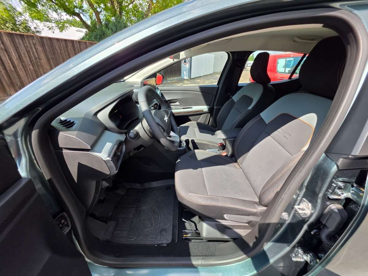 Fahrzeugbild eines Dacia Sandero